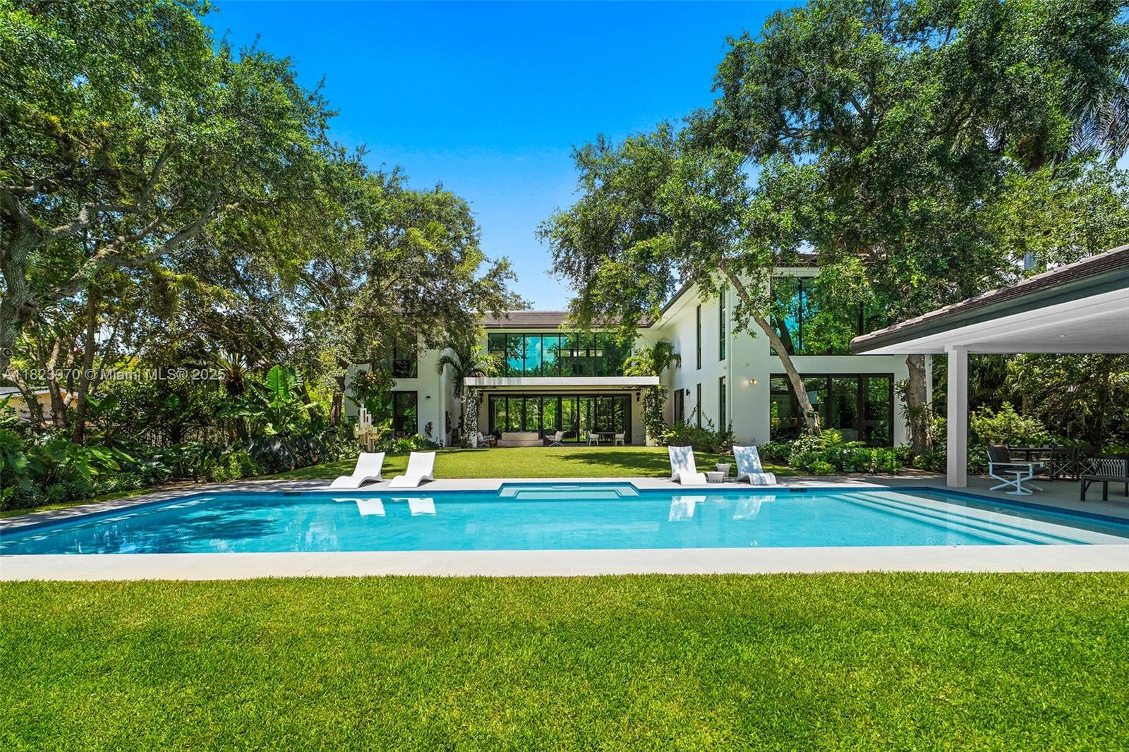 8875 SW 61st Ct Pinecrest, FL 33156