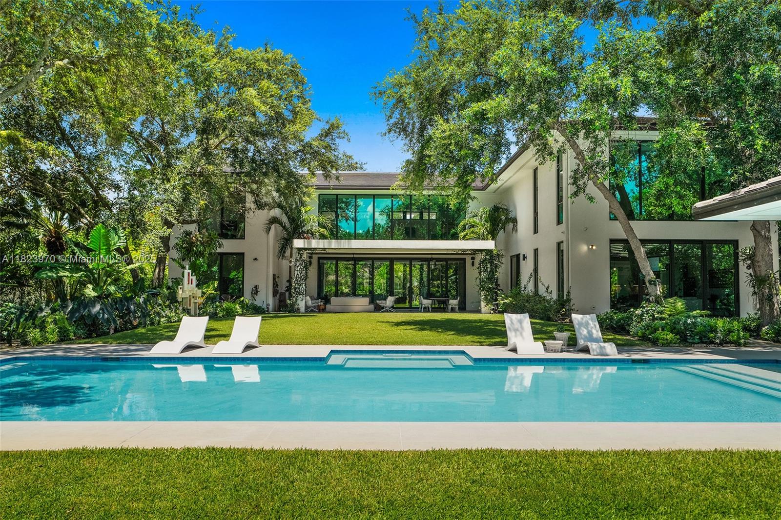 8875 SW 61st Ct Pinecrest, FL 33156