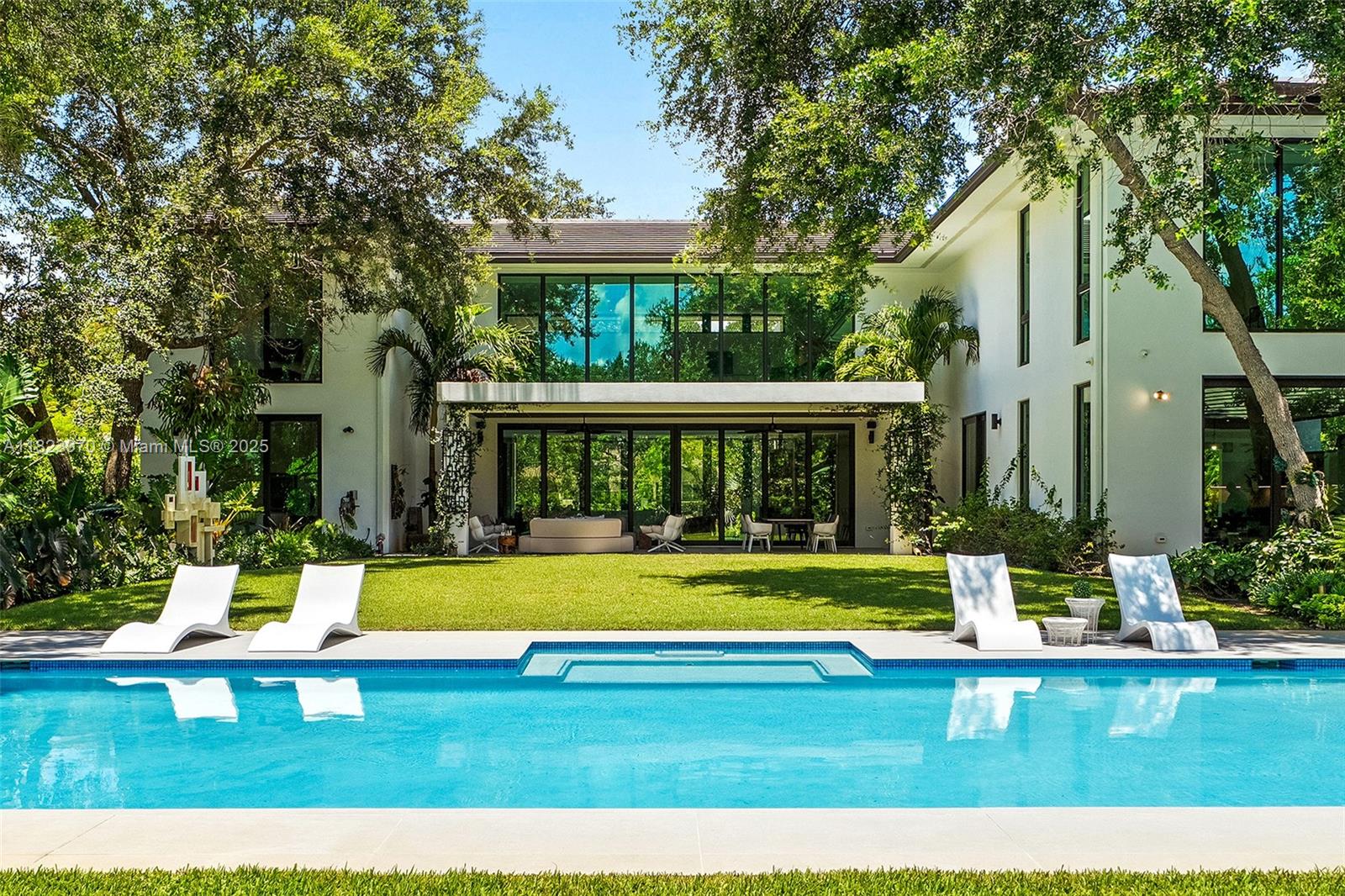 8875 SW 61st Ct Pinecrest, FL 33156