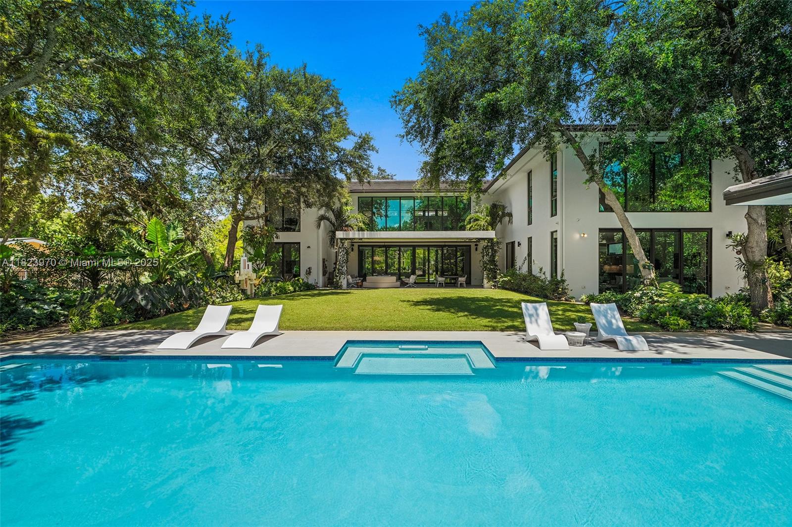 8875 SW 61st Ct Pinecrest, FL 33156