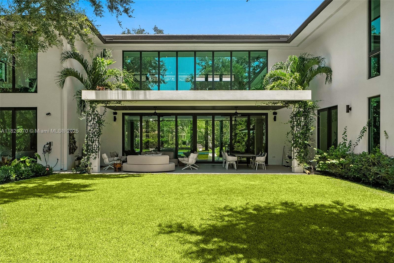 8875 SW 61st Ct Pinecrest, FL 33156