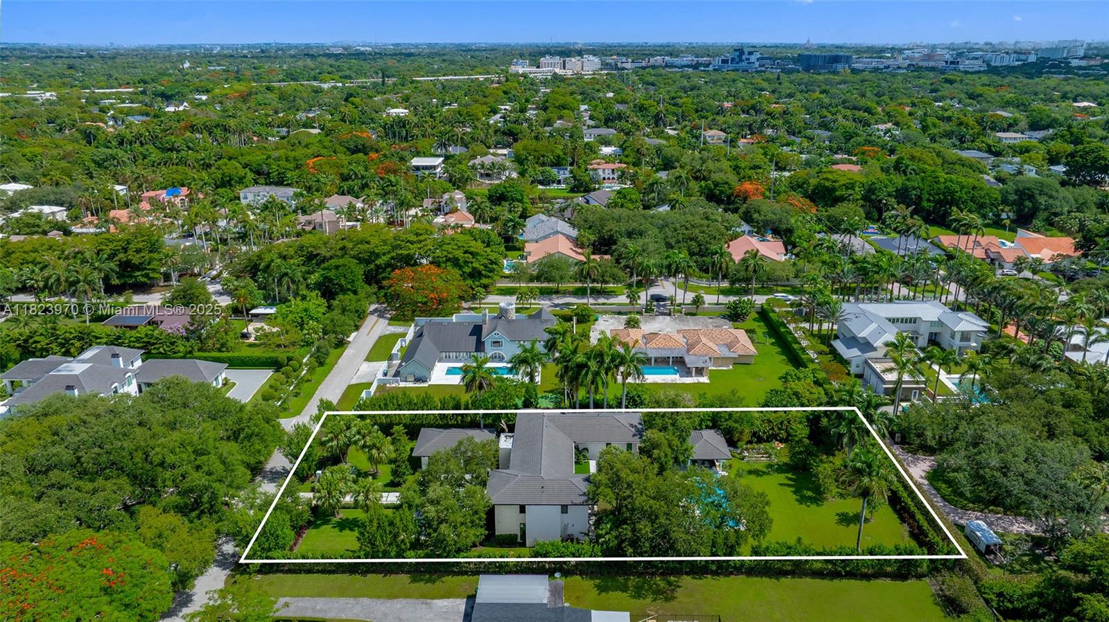 8875 SW 61st Ct Pinecrest, FL 33156