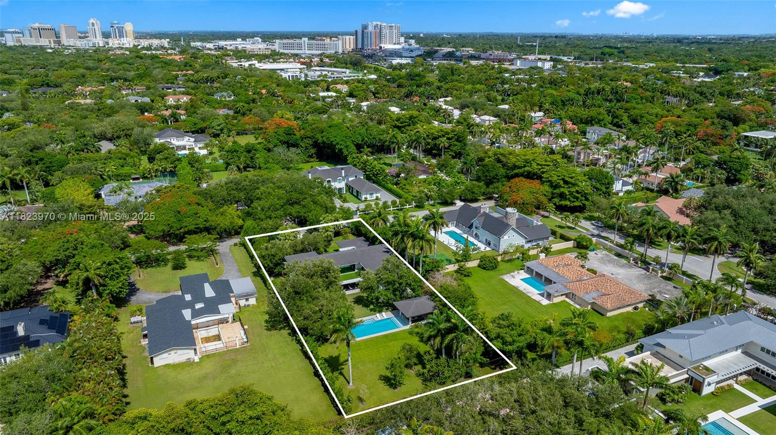 8875 SW 61st Ct Pinecrest, FL 33156