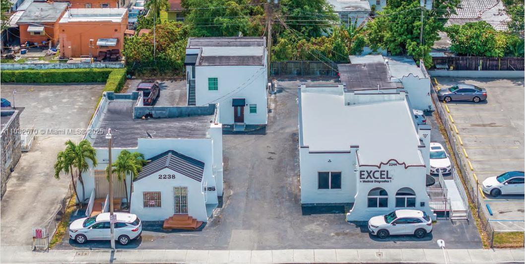 2244 NW 7th St
