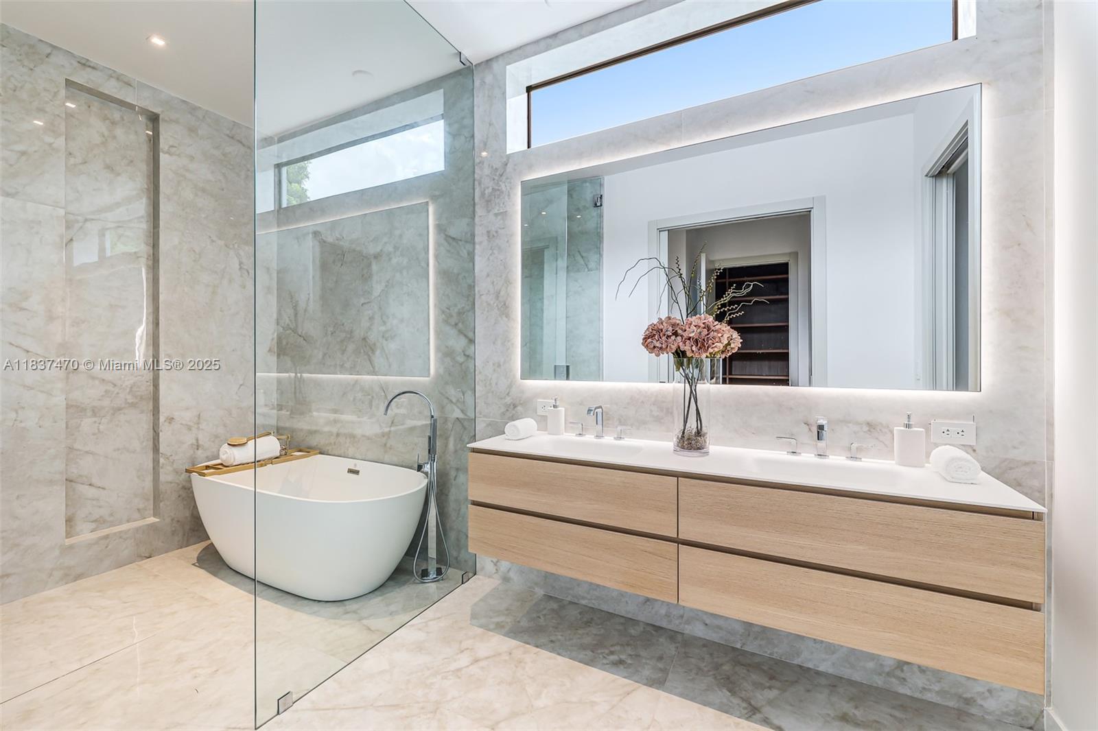 2824 Coconut Ave #2824 Miami, FL 33133 2824 Coconut Ave #2824 Miami, FL 33133