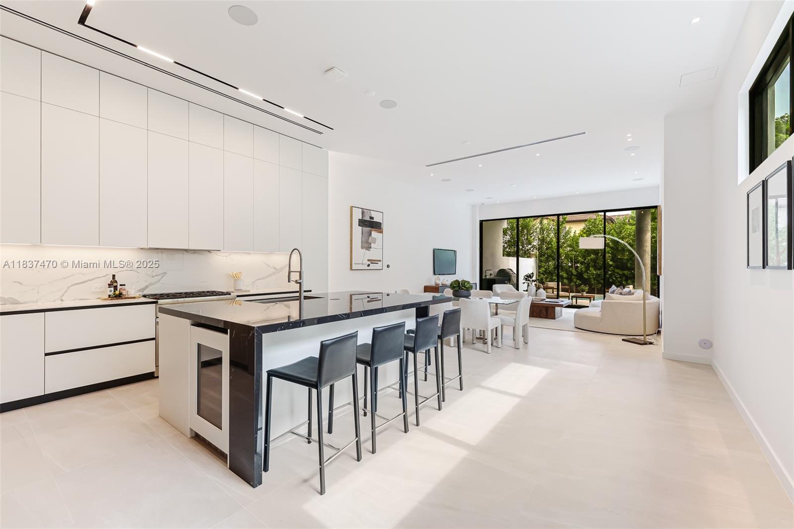 2824 Coconut Ave #2824 Miami, FL 33133 2824 Coconut Ave #2824 Miami, FL 33133