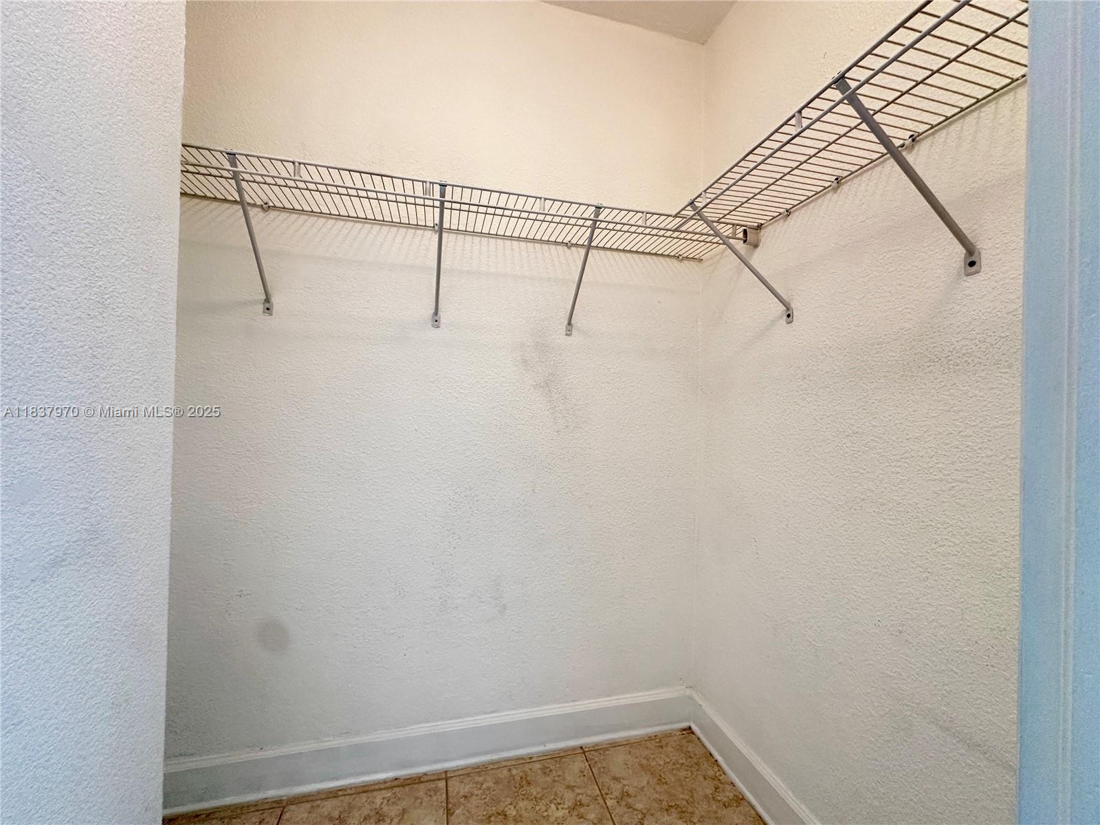 7501 E Treasure Dr #1P North Bay Village, FL 33141