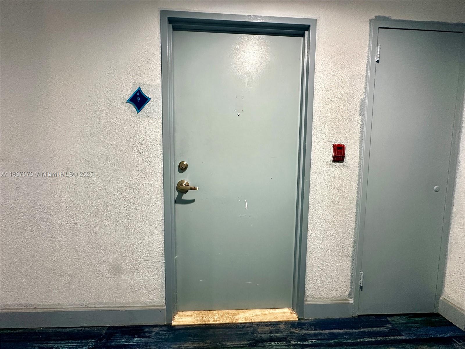 7501 E Treasure Dr #1P North Bay Village, FL 33141