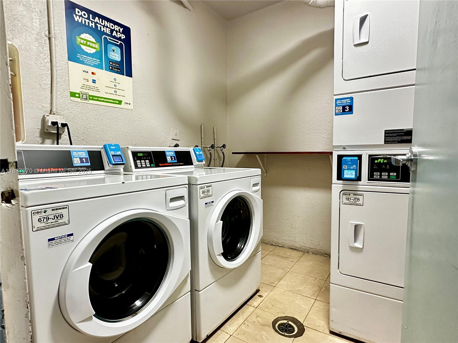 7501 E Treasure Dr #1P North Bay Village, FL 33141