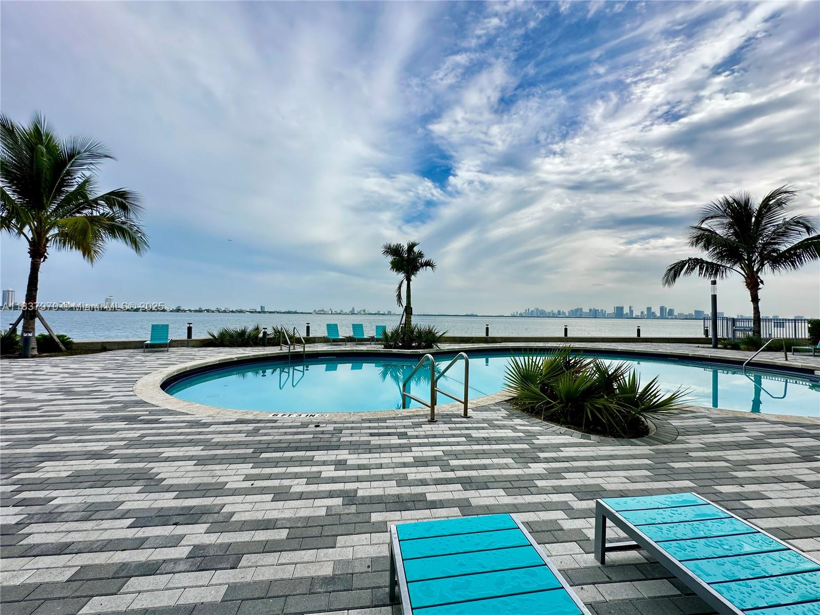 7501 E Treasure Dr #1P North Bay Village, FL 33141