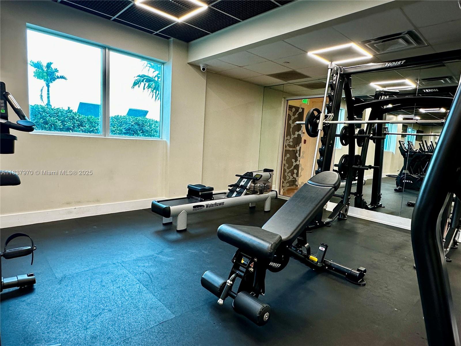 7501 E Treasure Dr #1P North Bay Village, FL 33141