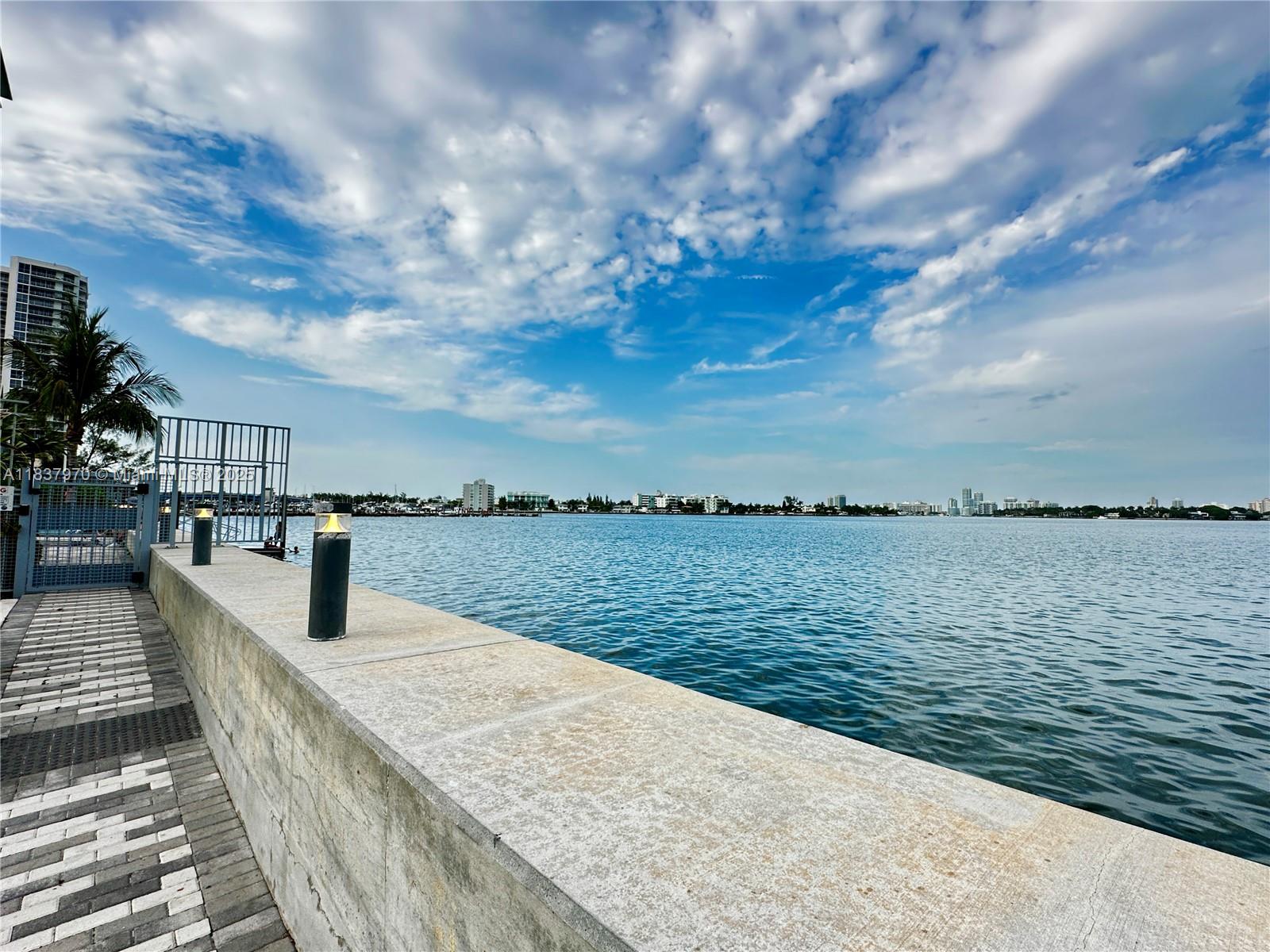 7501 E Treasure Dr #1P North Bay Village, FL 33141