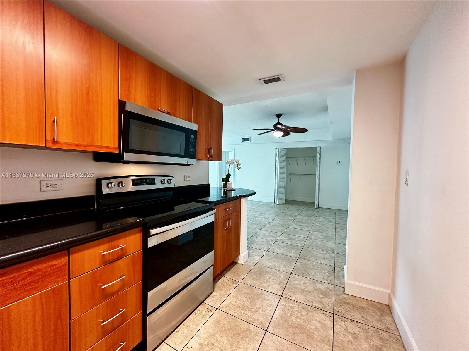7501 E Treasure Dr #1P North Bay Village, FL 33141