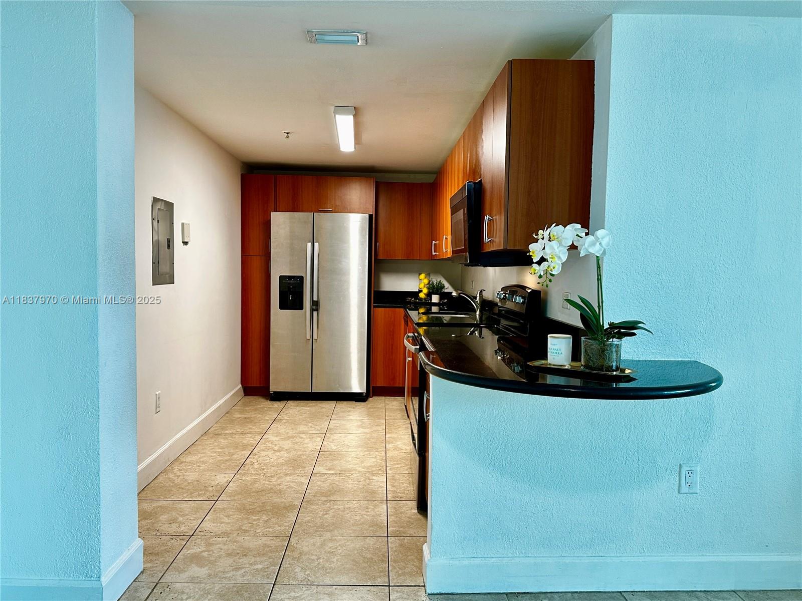 7501 E Treasure Dr #1P North Bay Village, FL 33141