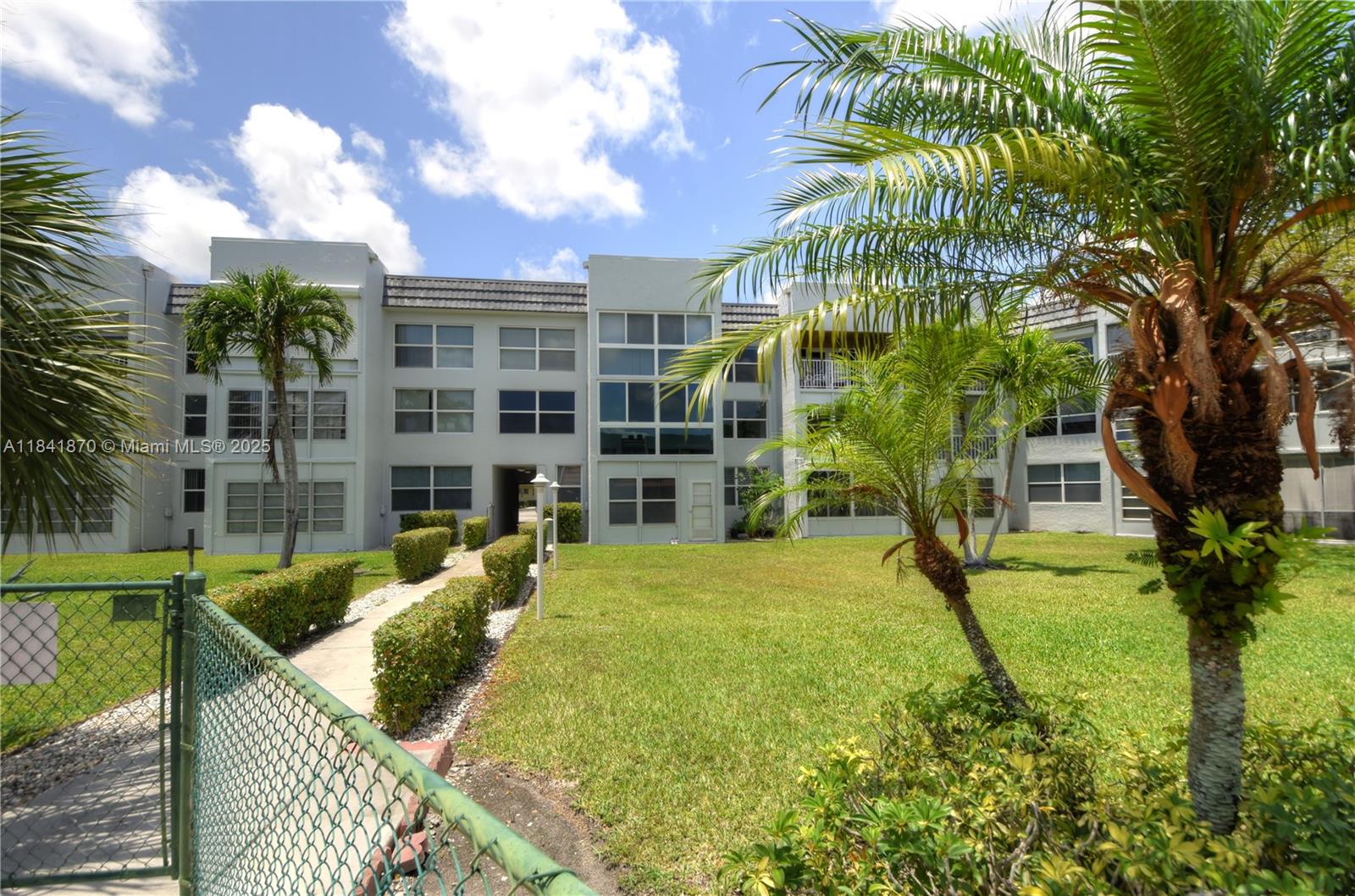 6650 Royal Palm Blvd #206C Margate, FL 33063