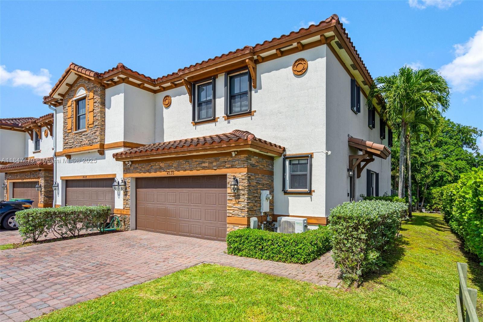 4220 SW 166th Ct