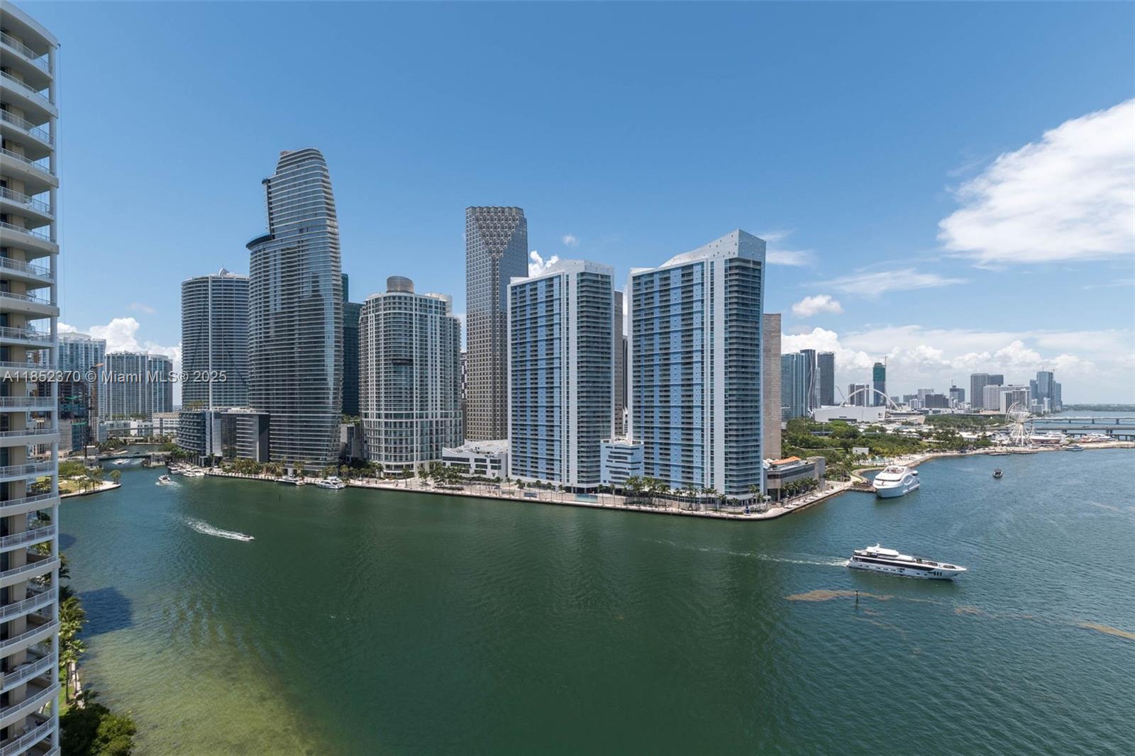 848 Brickell Key Dr #1906