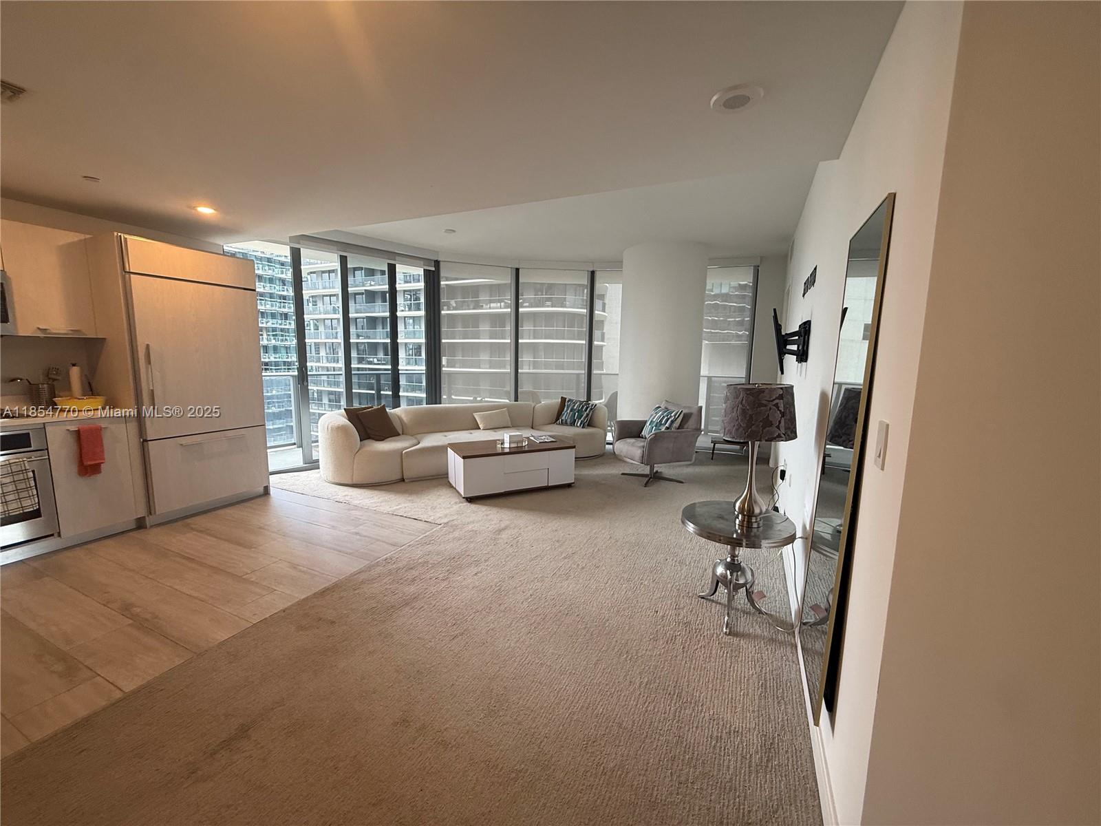 45 SW 9th St #3001
