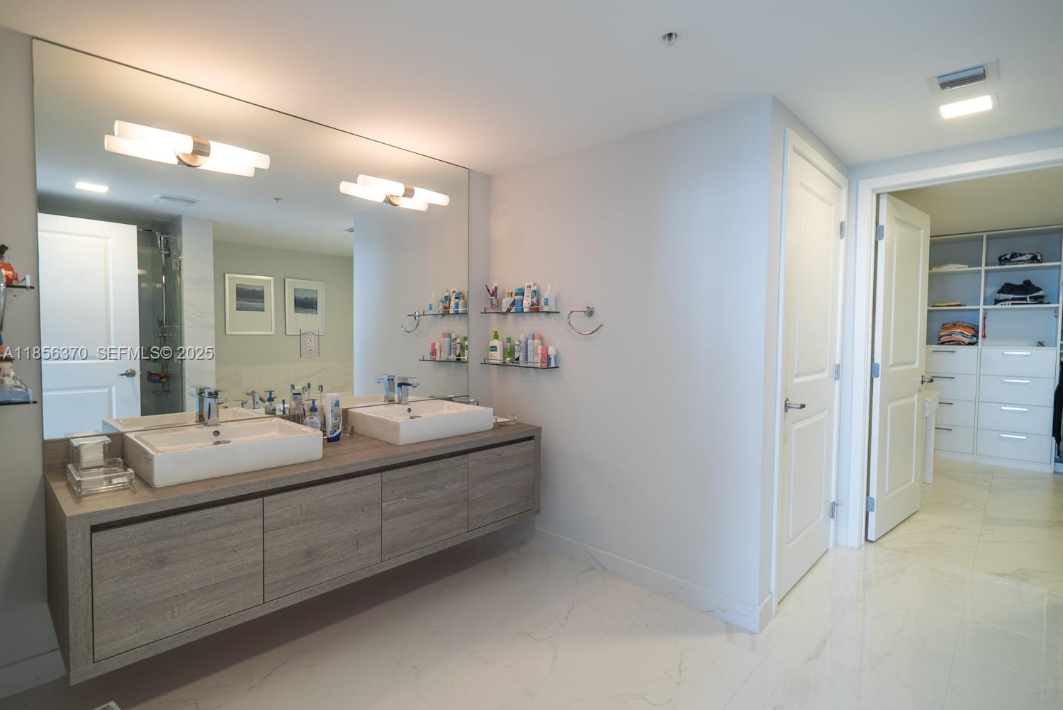 image 400 Sunny Isles15