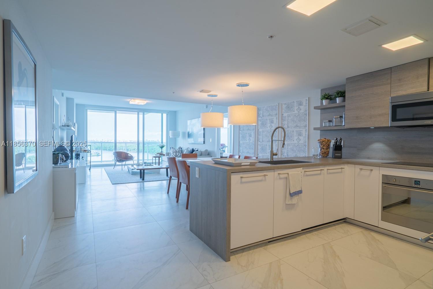 image 400 Sunny Isles1