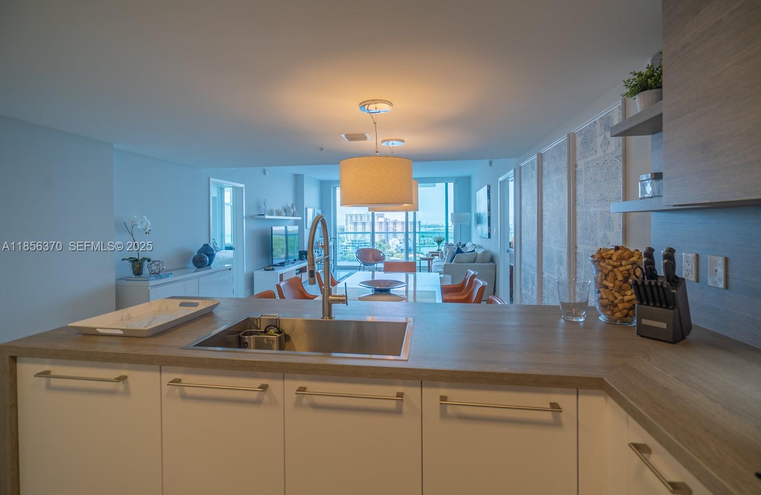 image 400 Sunny Isles4