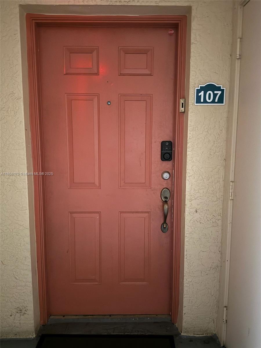 2427 Centergate Dr #107