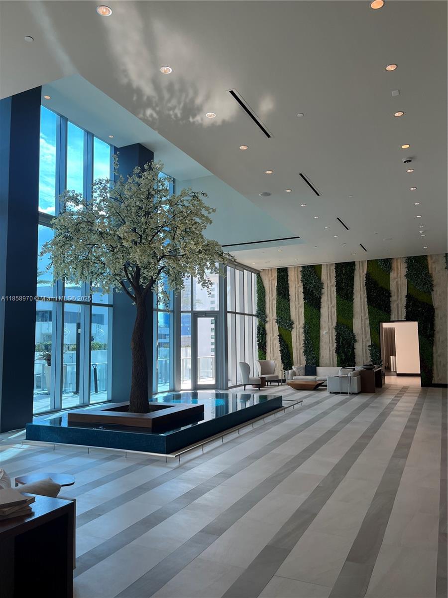 image Paramount Miami Worldcent24