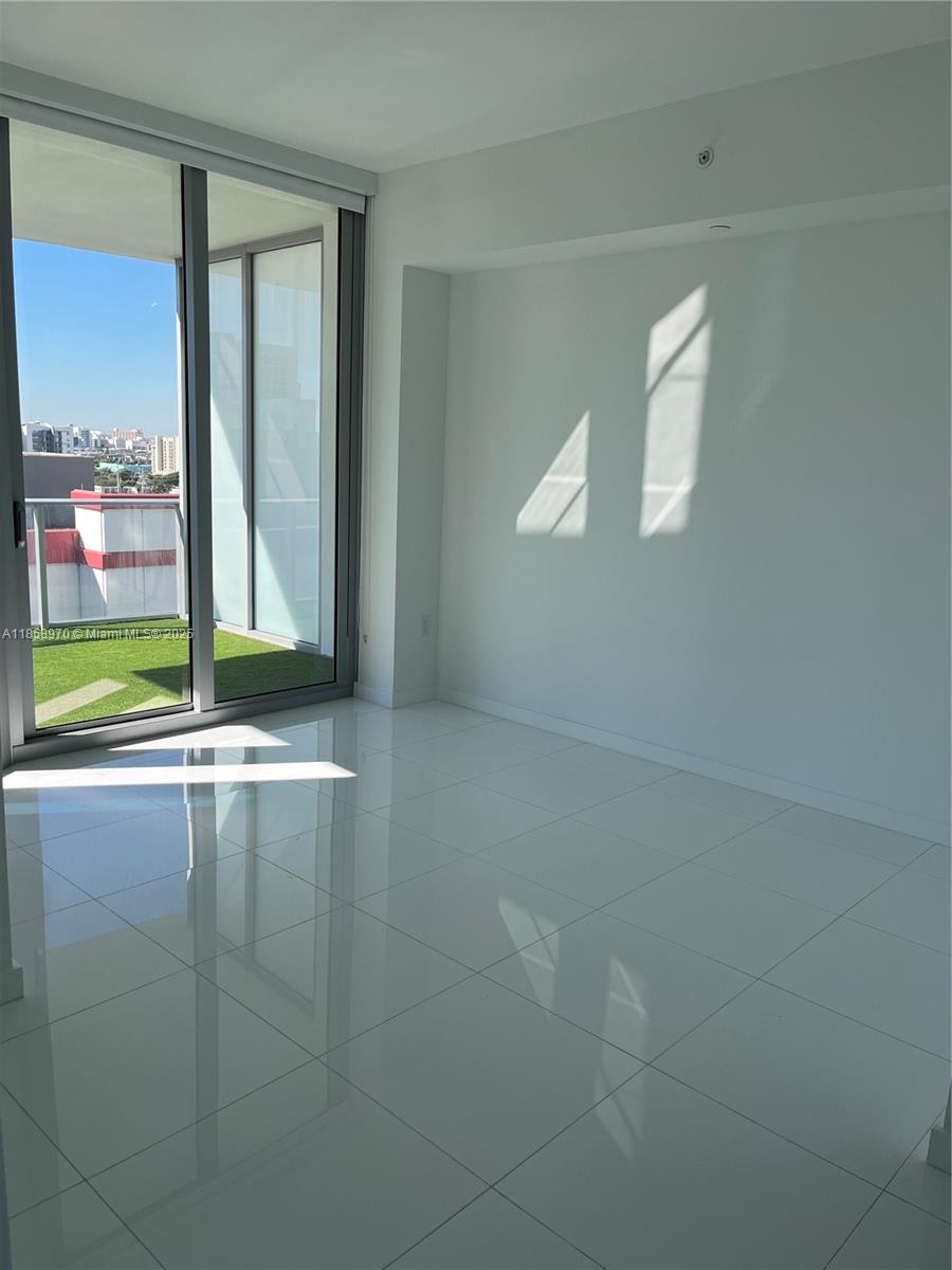 image Paramount Miami Worldcent8