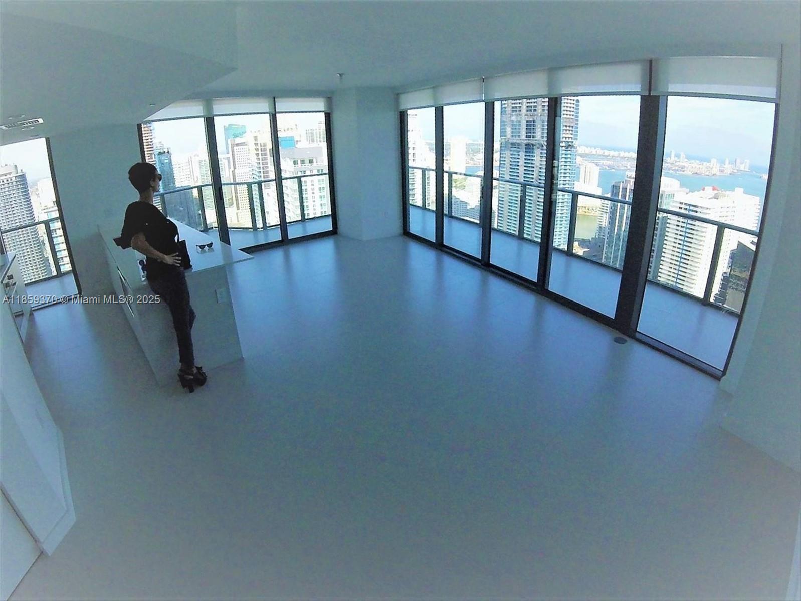 image Sls Brickell1
