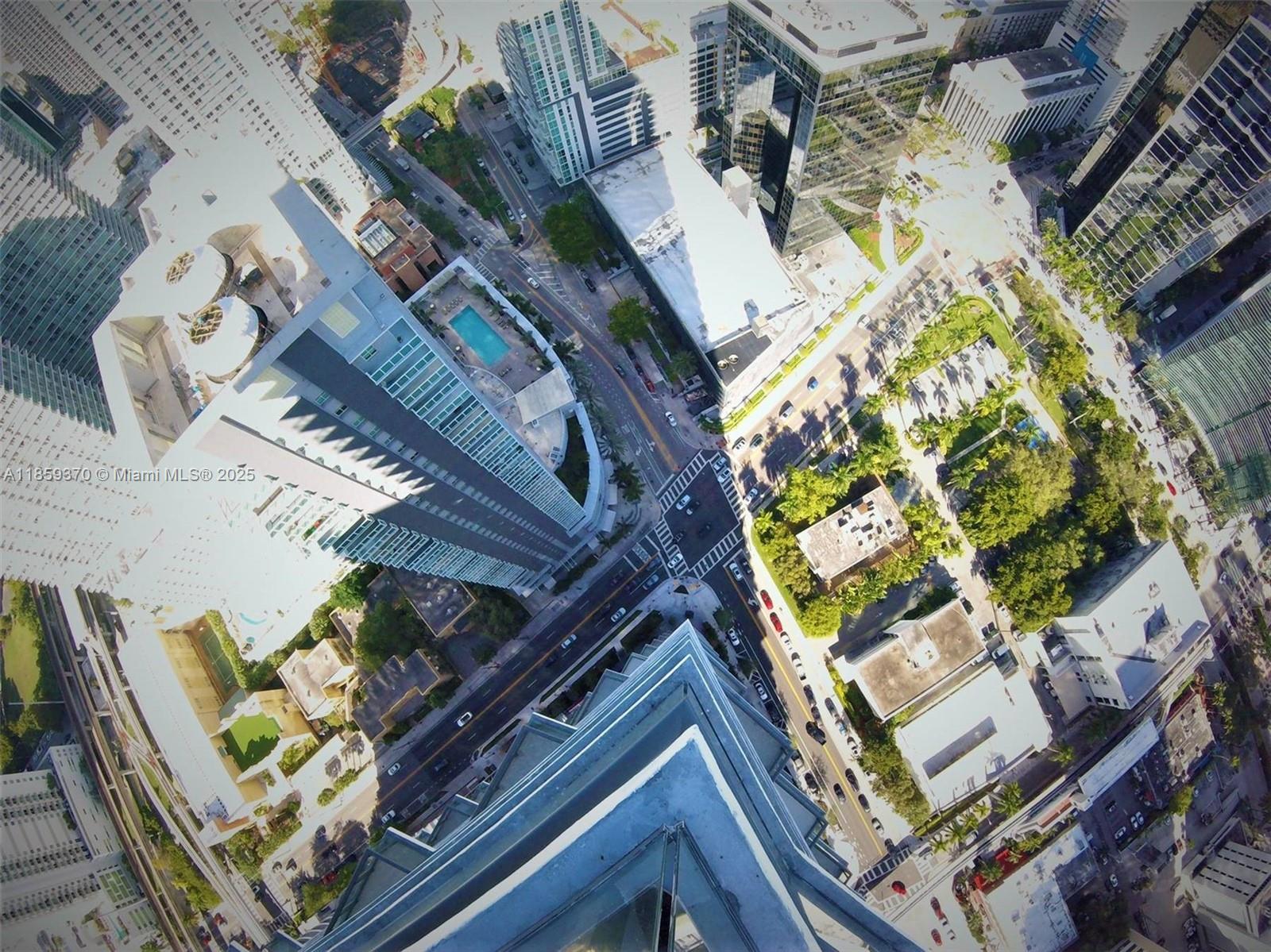 image Sls Brickell2