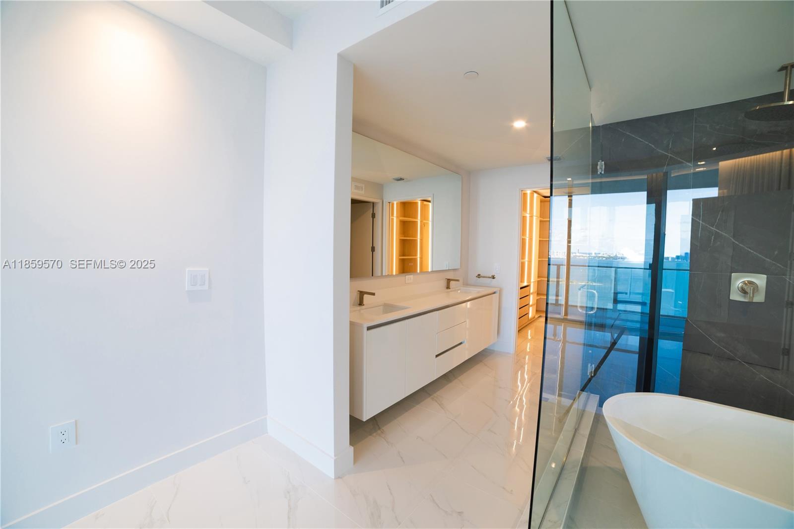 image Aria Reserve South30