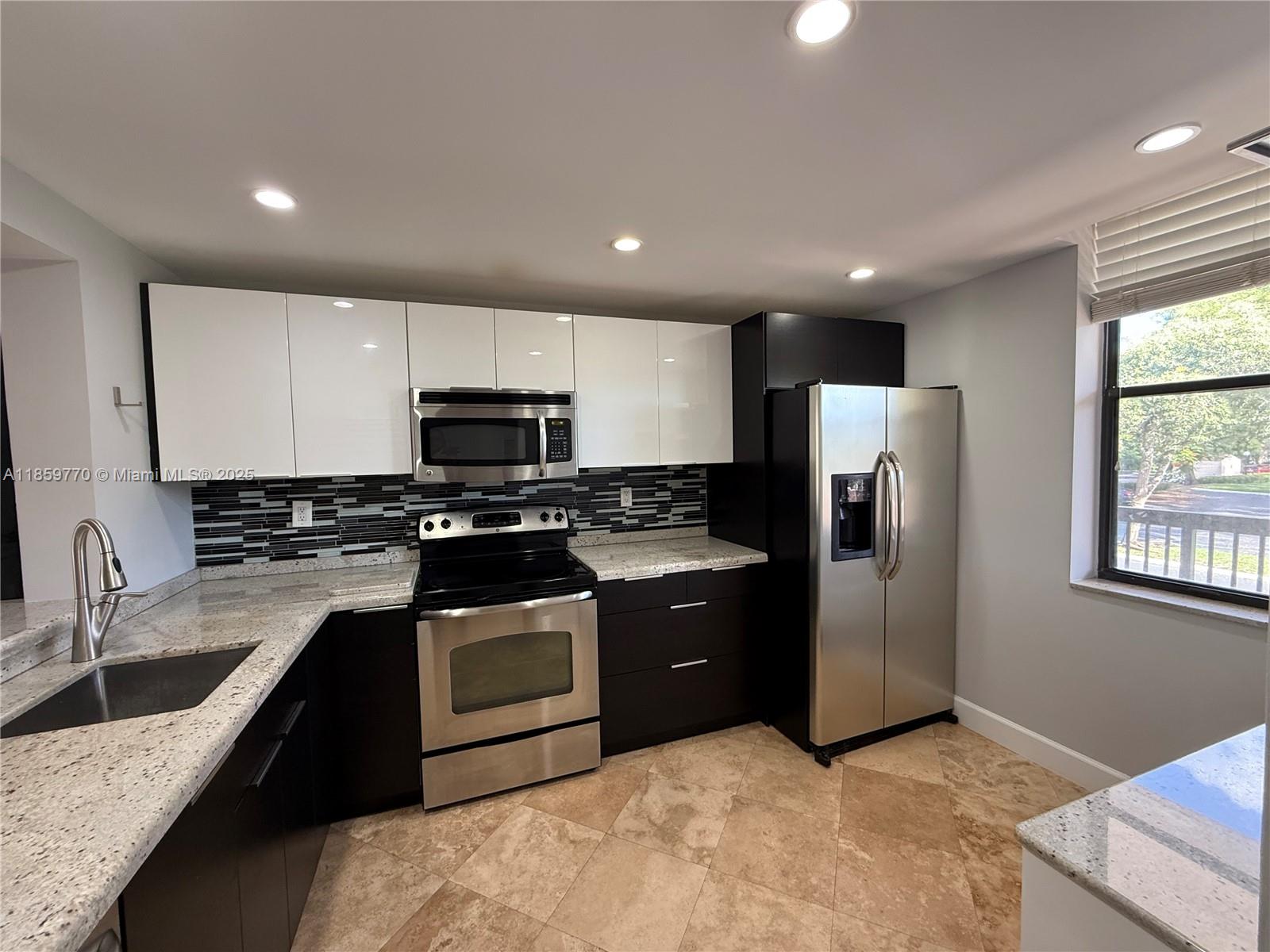 2767 S Carambola Cir S #201