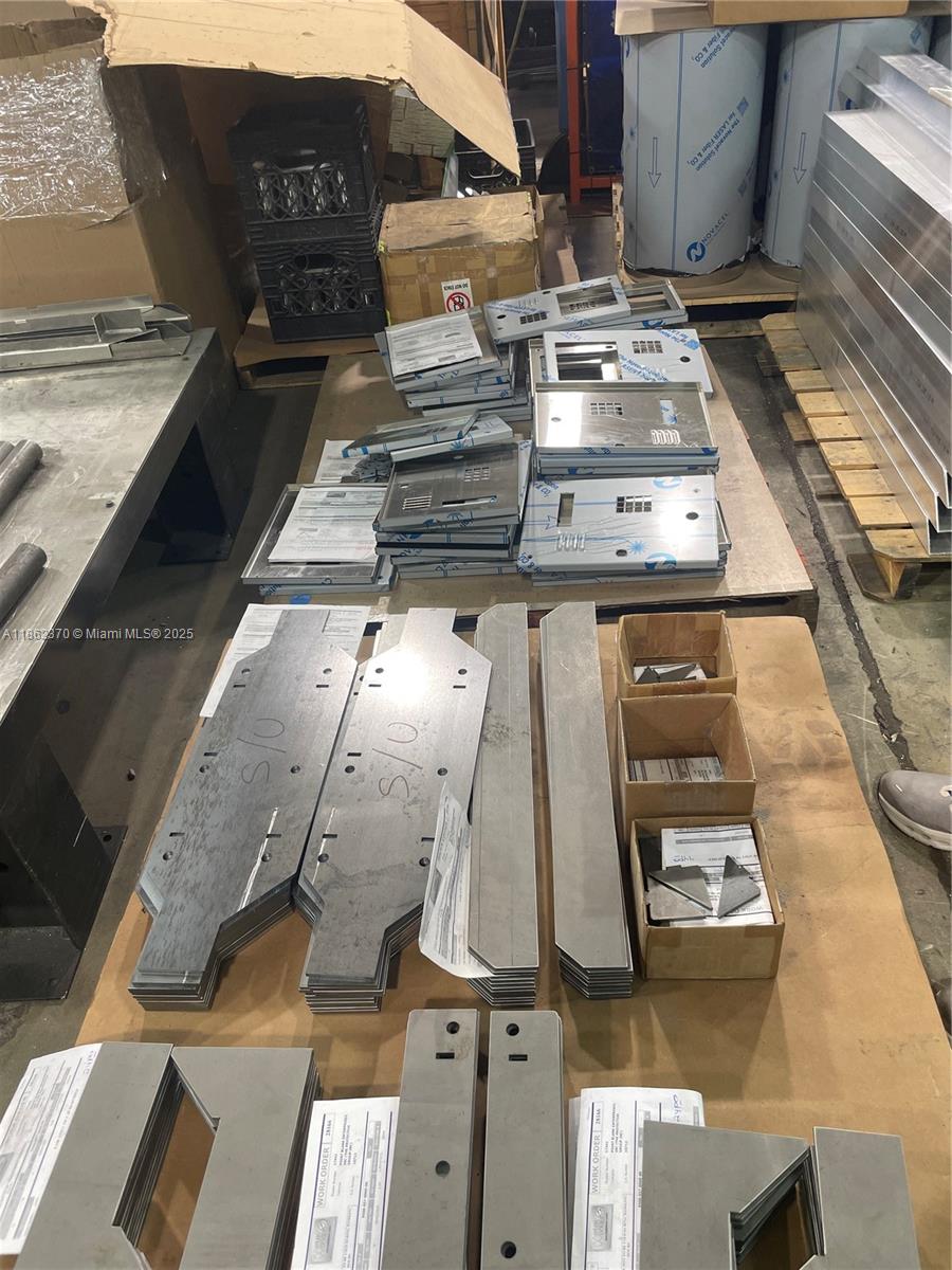 1745 W 32nd Pl Hialeah, FL 33012