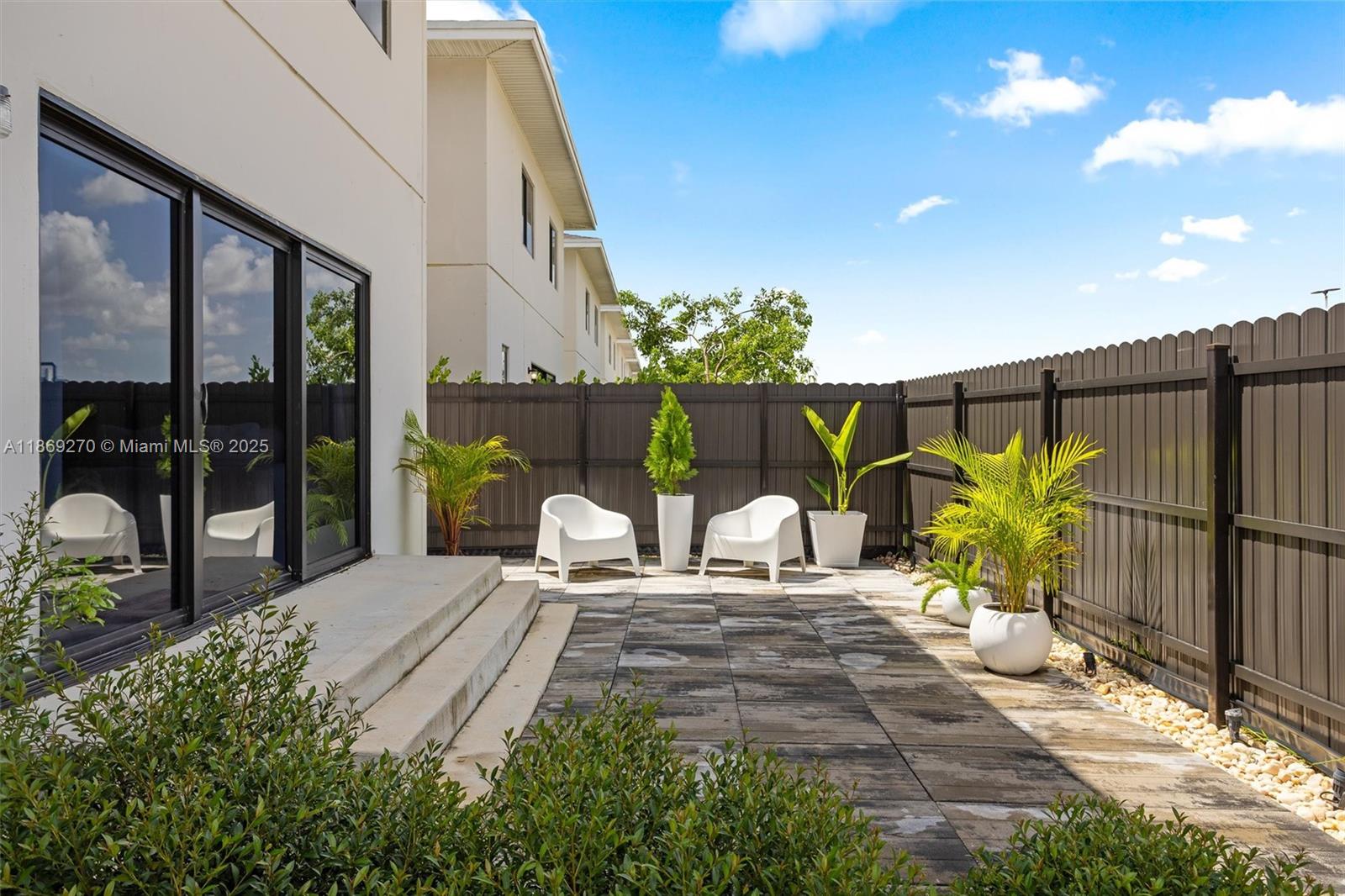 321 NW 13th Pl