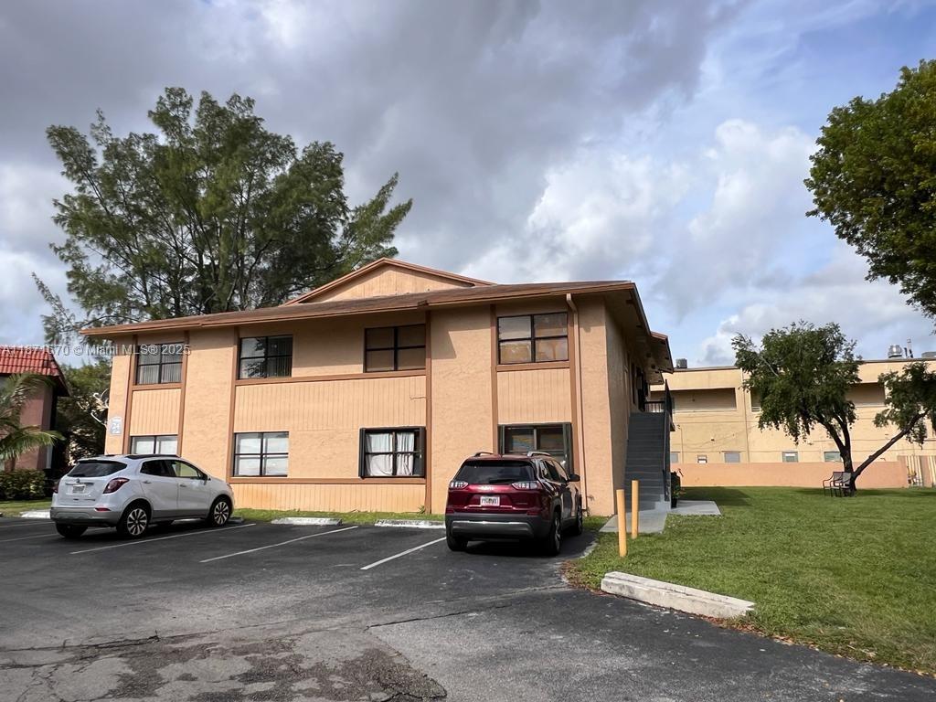 2745 W 66th St #23-24