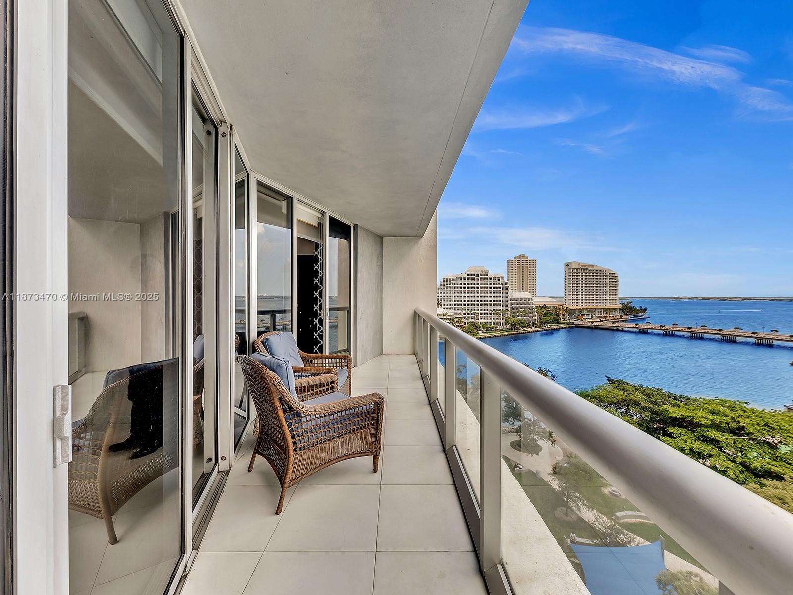 495 Brickell Ave #1007