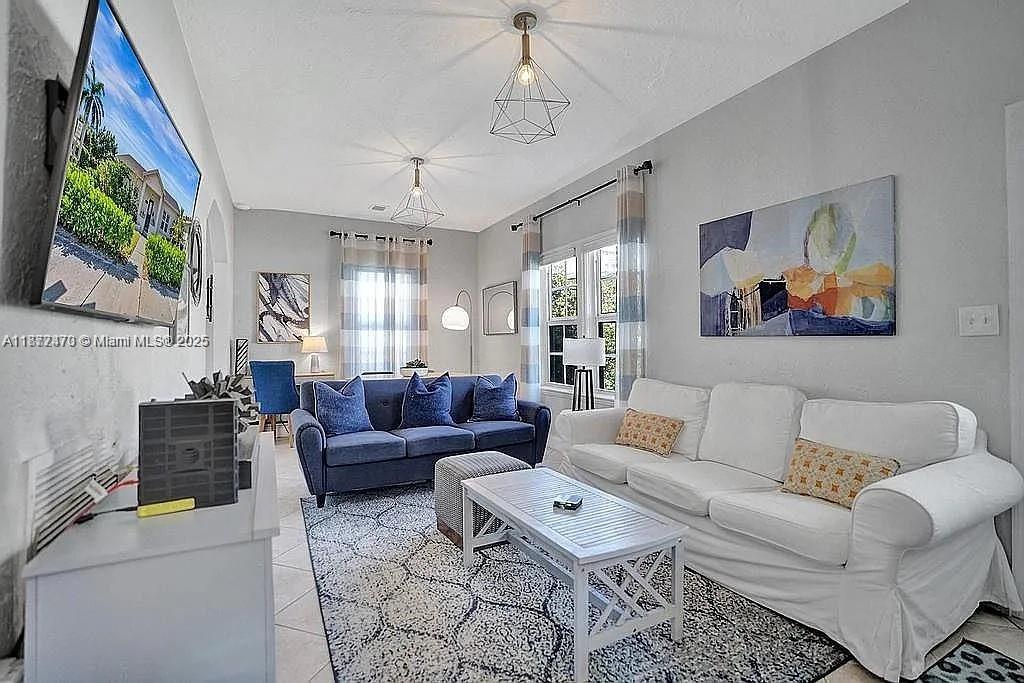 8900 Harding Ave Surfside, FL 33154