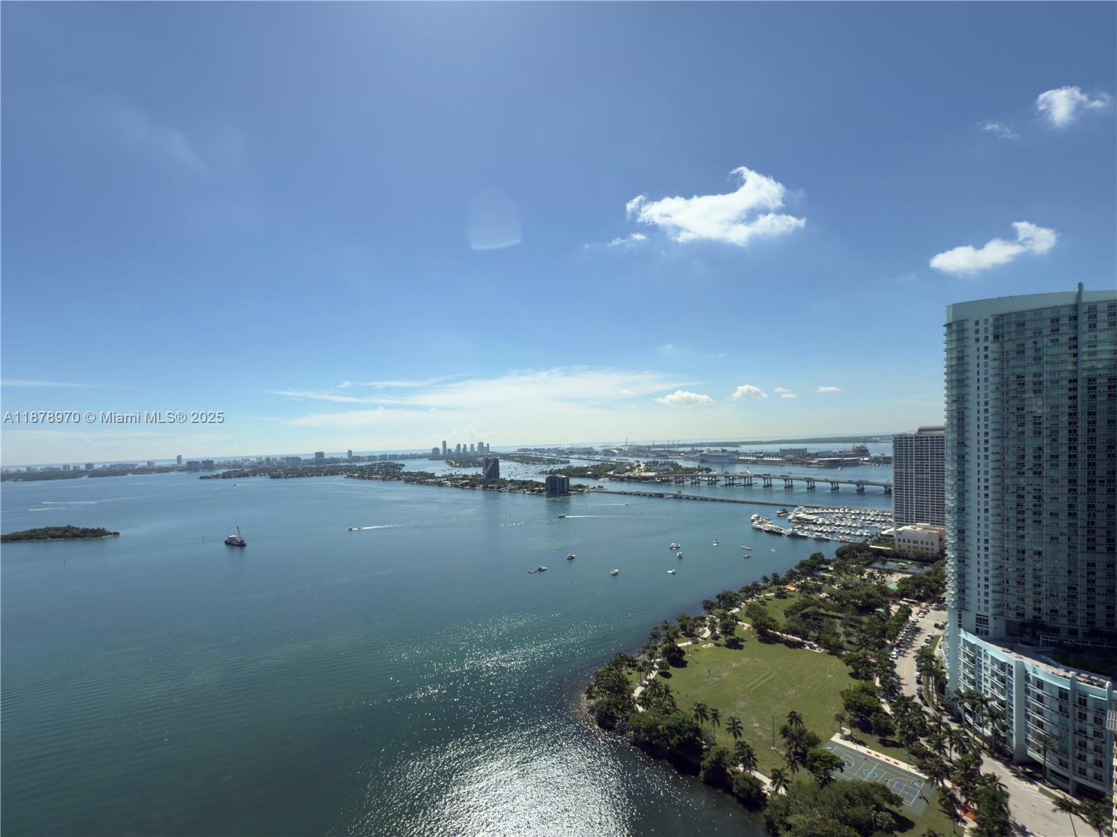 image Paramount Bay Condo32