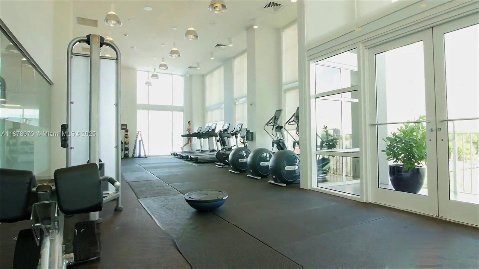 image Paramount Bay Condo44