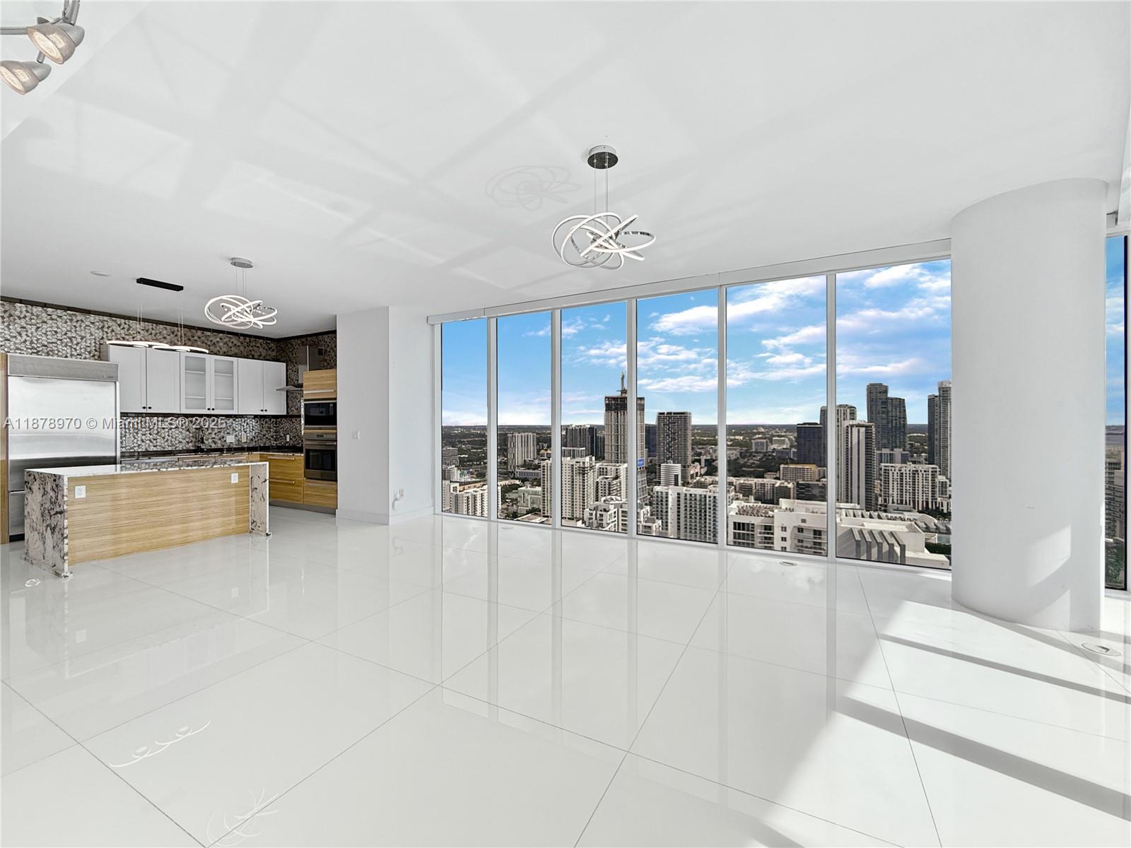 image Paramount Bay Condo7