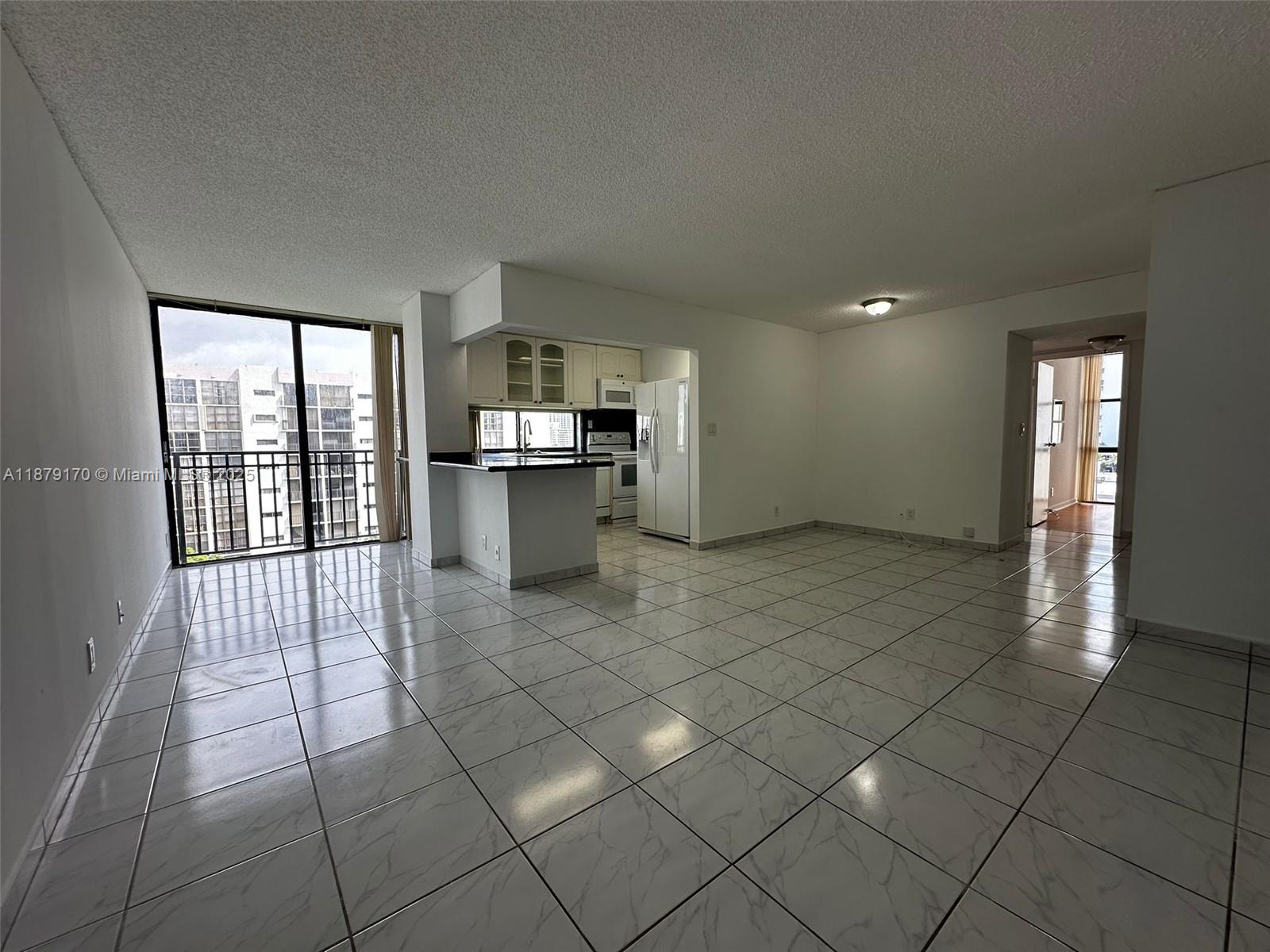 16919 N Bay Rd #810