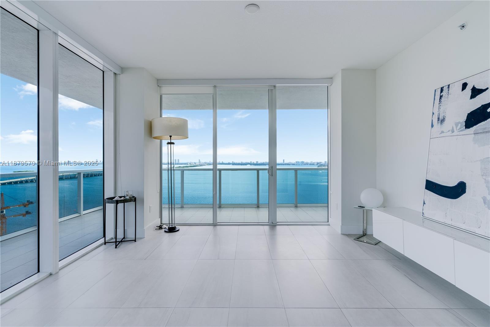 image Bay House Miami Condo10