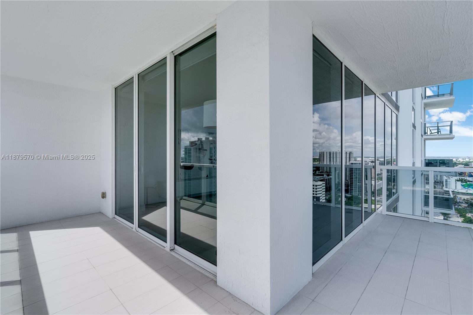 image Bay House Miami Condo11