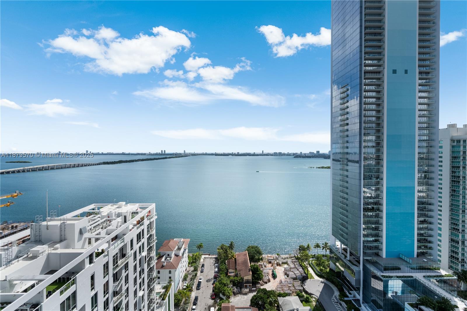 image Bay House Miami Condo12