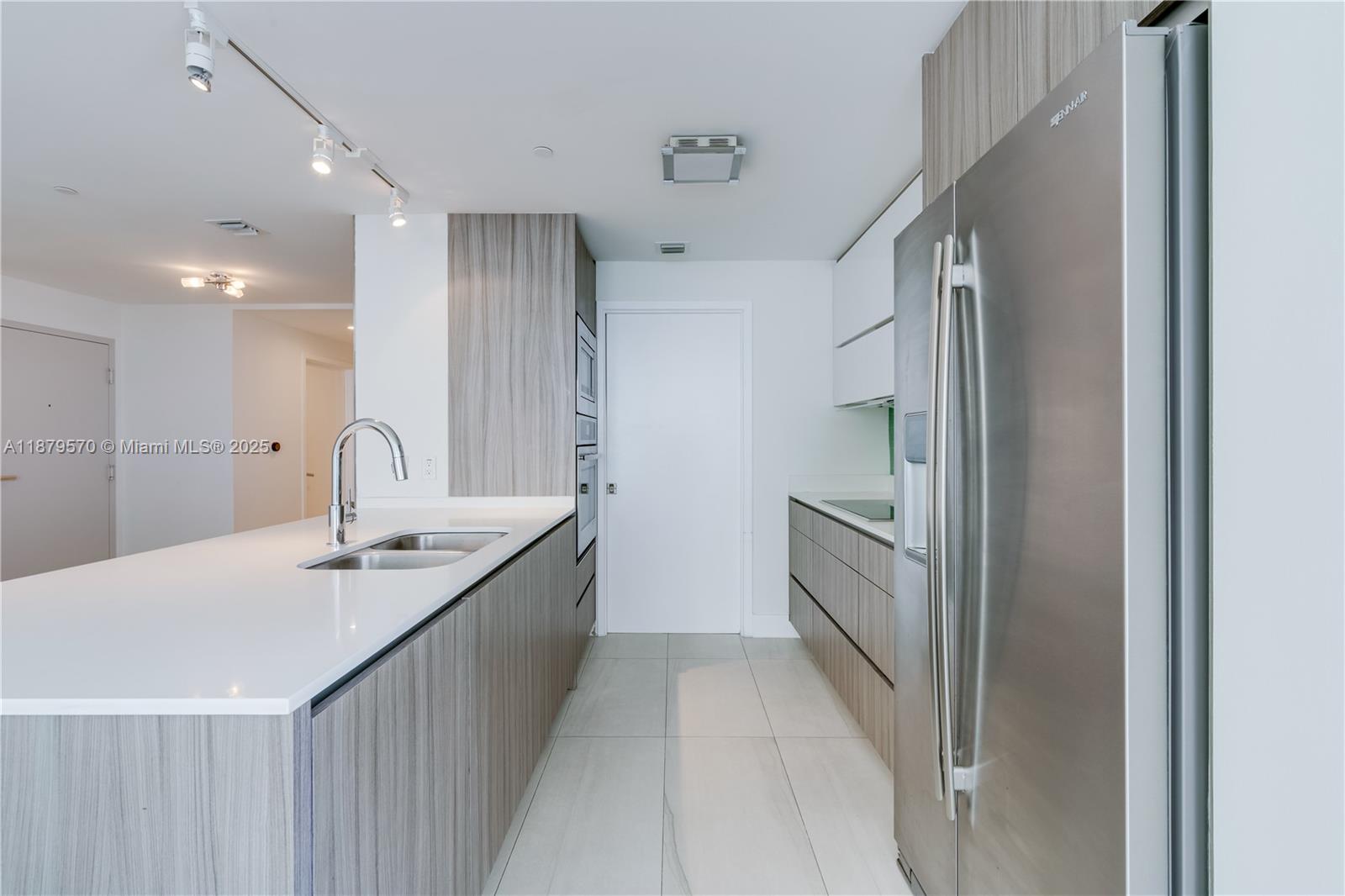 image Bay House Miami Condo20