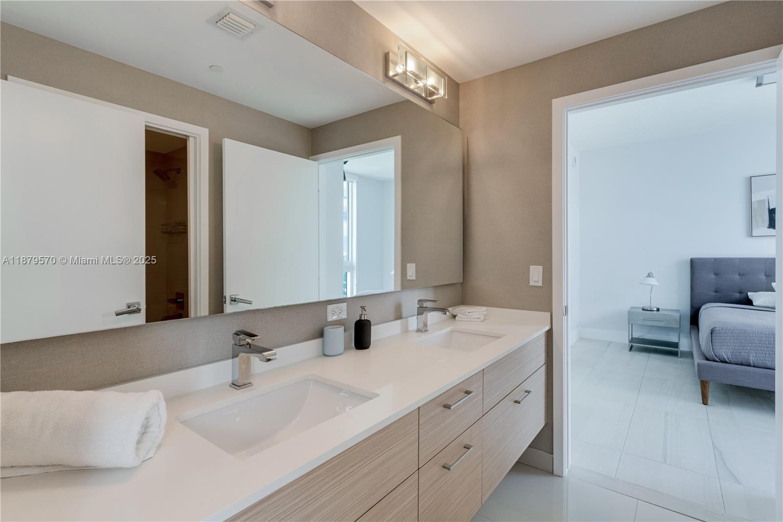 image Bay House Miami Condo24
