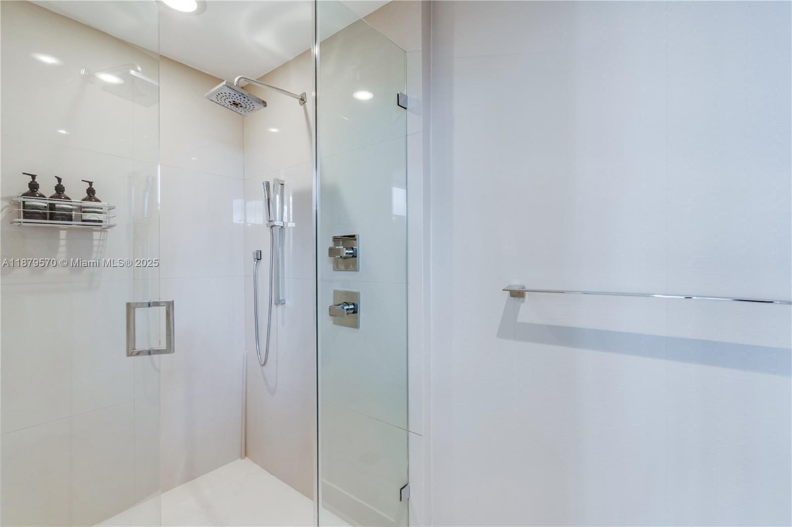 image Bay House Miami Condo34
