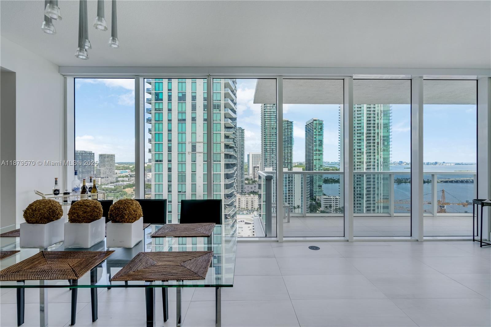 image Bay House Miami Condo5