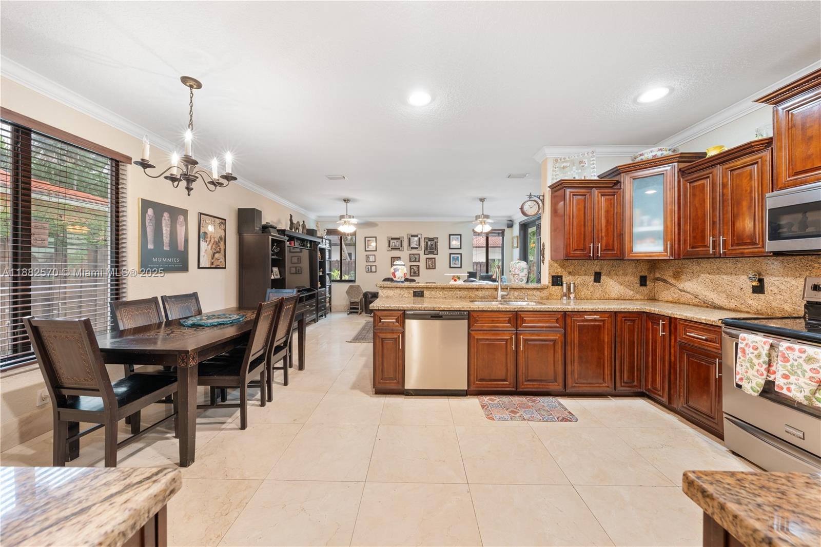 16533 NW 77th Path Miami Lakes, FL 33016