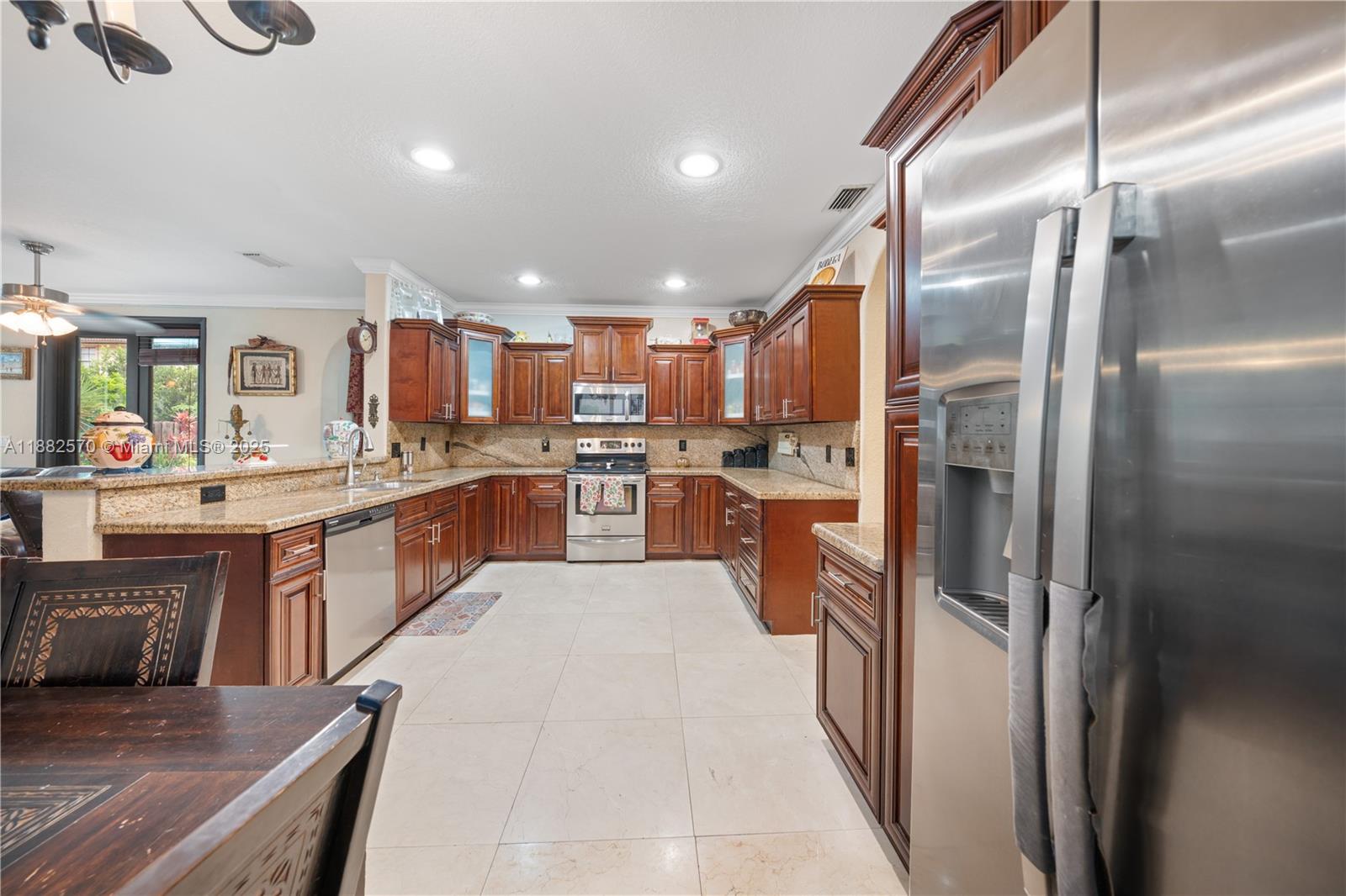 16533 NW 77th Path Miami Lakes, FL 33016